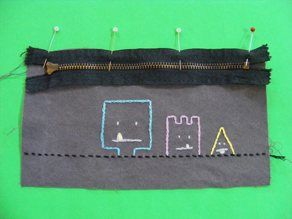 How to Make a Zippered Bag - free tutorial from Shiny Happy World