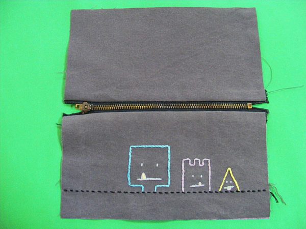 How to Make a Zippered Bag - free tutorial from Shiny Happy World