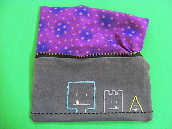 How to Make a Zippered Bag - free tutorial from Shiny Happy World