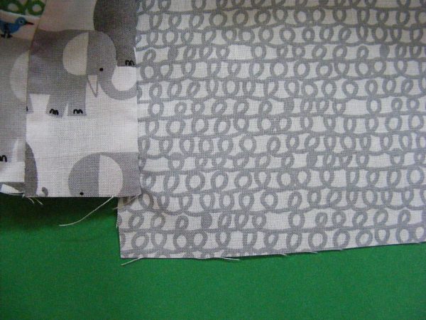 How to Make a Sewing Machine Cover - a free tutorial from Shiny Happy World