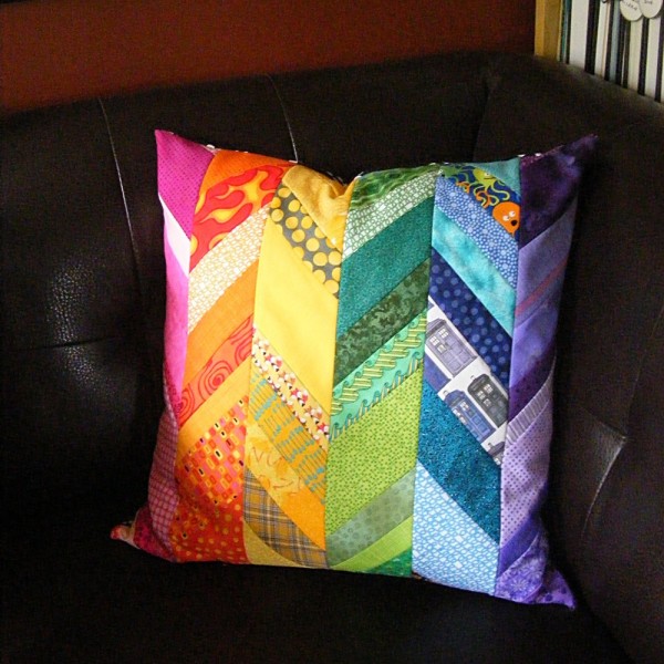 Scrappy_Rainbow_Chevron_Pillow_quilt