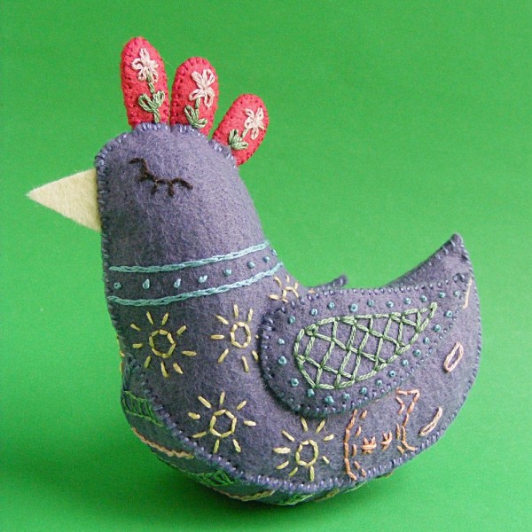 Daisy - a free felt bird pattern from Shiny Happy World