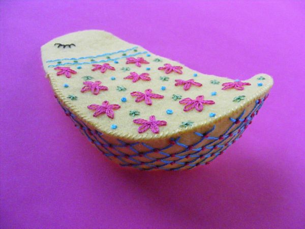 Petal - a free pattern for a pretty felt bird from Shiny Happy World